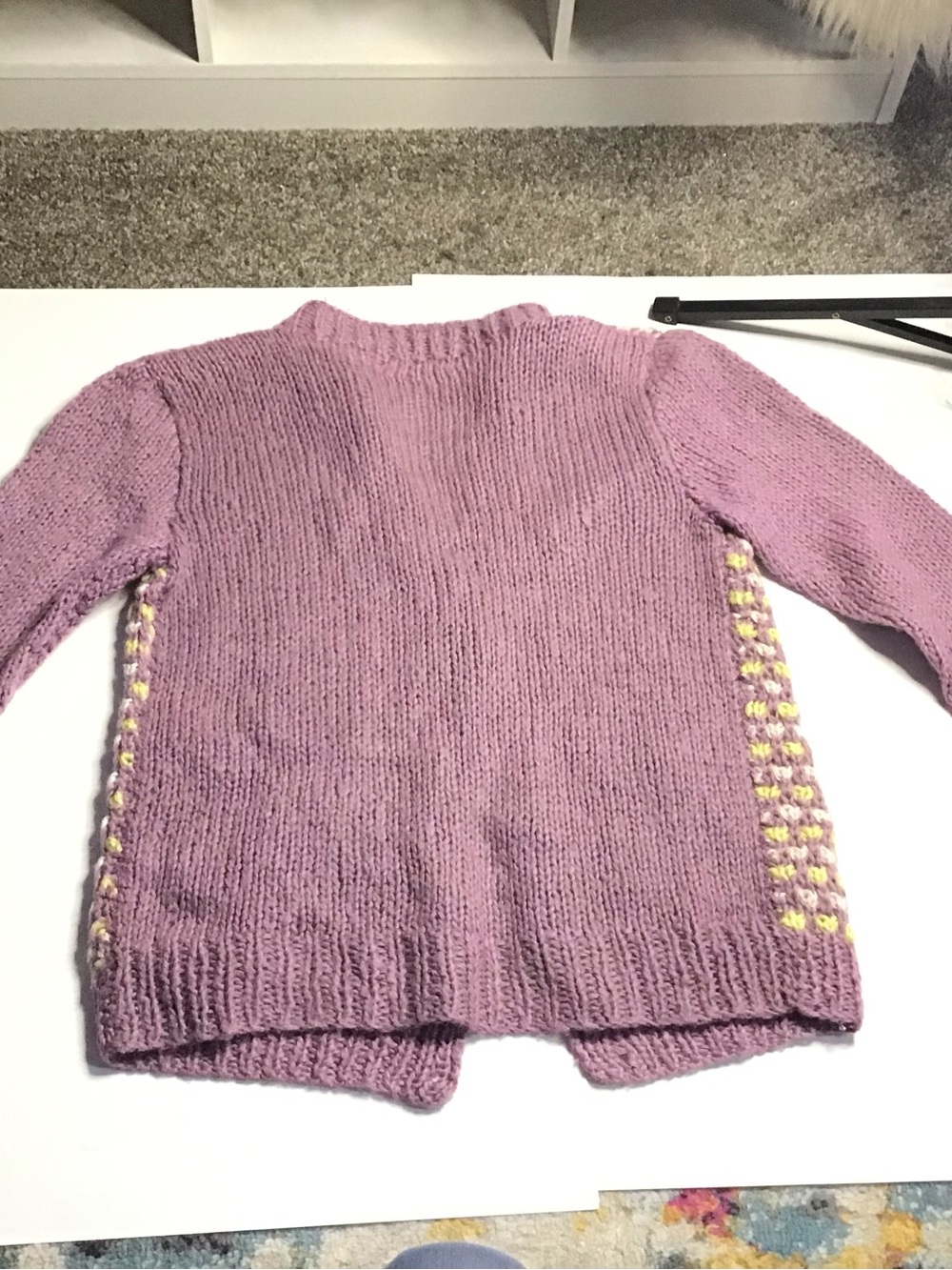 Women’s cozy vintage Lilac Knit cardigan Sweater Yellow & White Stitch Detail - Picture 3 of 11
